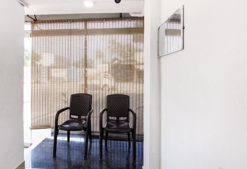 Hotel Oyo 70840 An Ash