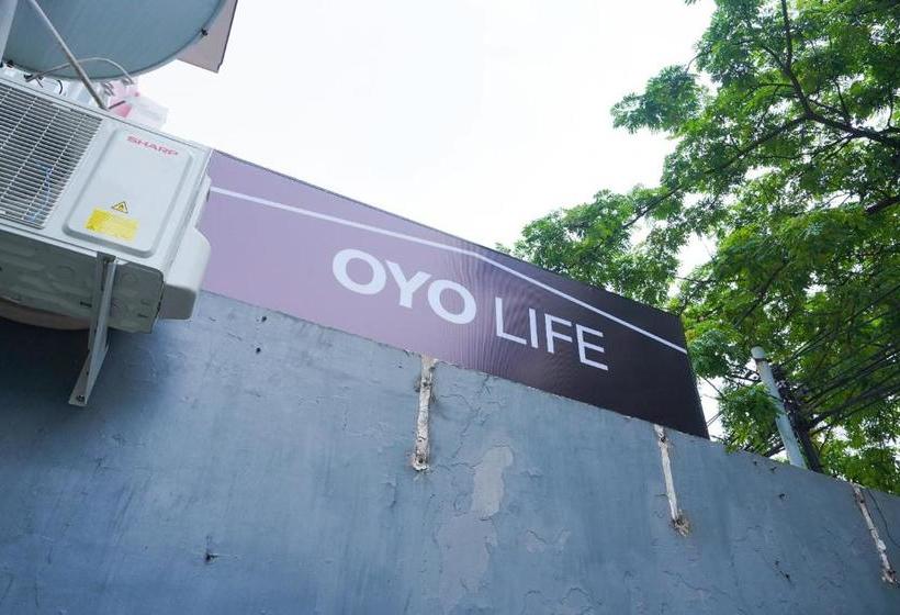 בית מלון כפרי Oyo Life 2516 Tonysugenx Residence Near Rsu Siloam Hospital Surabaya Kota Surabaya