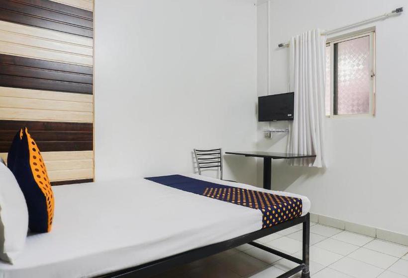 בית מלון כפרי Spot On 43036 Gokul Lodge And Mauli Pure Veg Restaurant