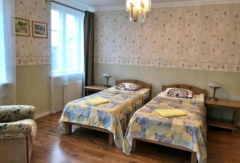 هتل Villa Wesenbergh