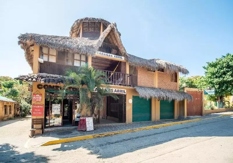 ホテル Oyo Cabañas Abril