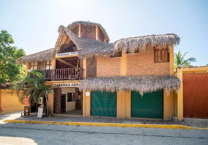 ホテル Oyo Cabañas Abril