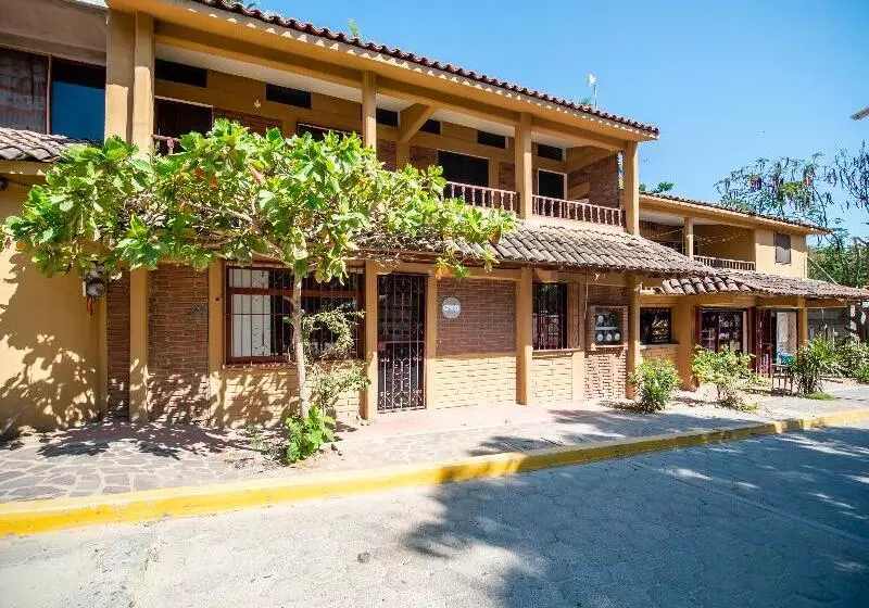 ホテル Oyo Cabañas Abril