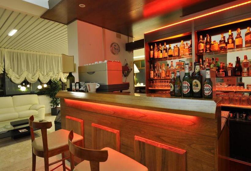 فندق Pineta Mare