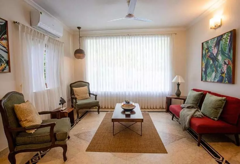 Hotel Aguada Anchorage   The Villa Resort, Candolim