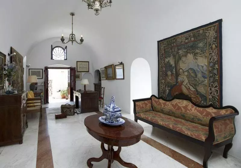 هتل Aigialos Luxury Traditional Settlement