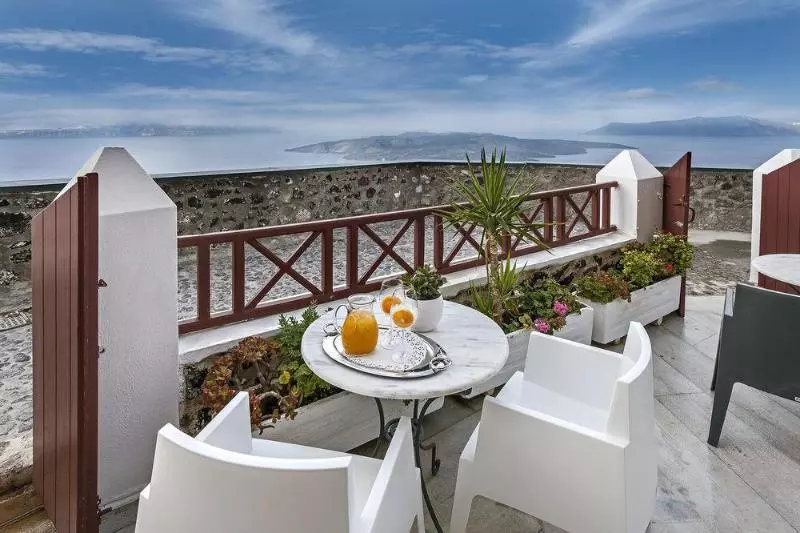 هتل Aigialos Luxury Traditional Settlement