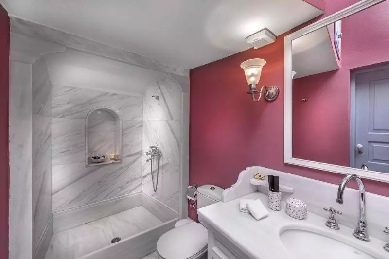 هتل Aigialos Luxury Traditional Settlement