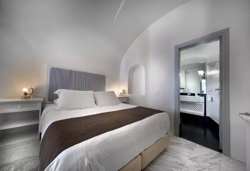 هتل Aigialos Luxury Traditional Settlement