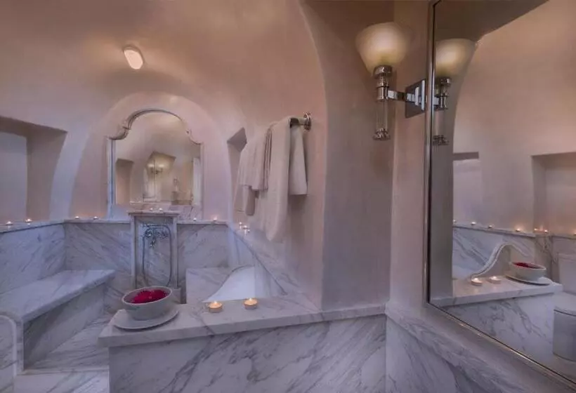 هتل Aigialos Luxury Traditional Settlement