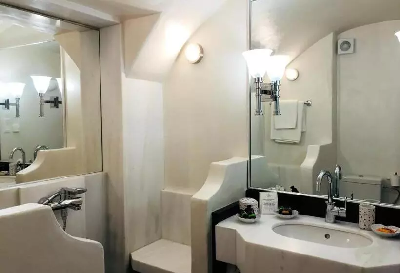 هتل Aigialos Luxury Traditional Settlement