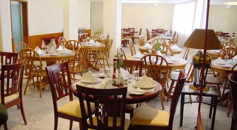 Отель Al Jawhara Metro