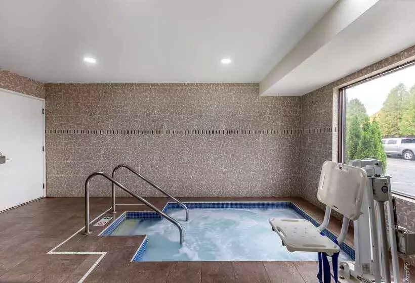 בית מלון כפרי Clarion Pointe Racine Mount Pleasant