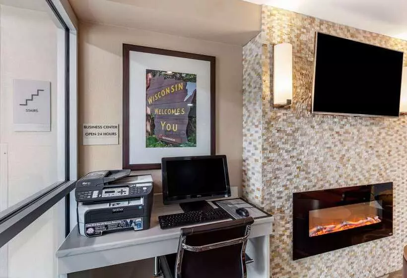 בית מלון כפרי Clarion Pointe Racine Mount Pleasant