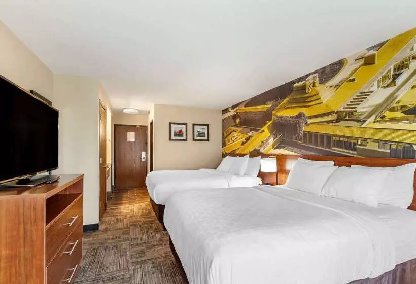 בית מלון כפרי Clarion Pointe Racine Mount Pleasant