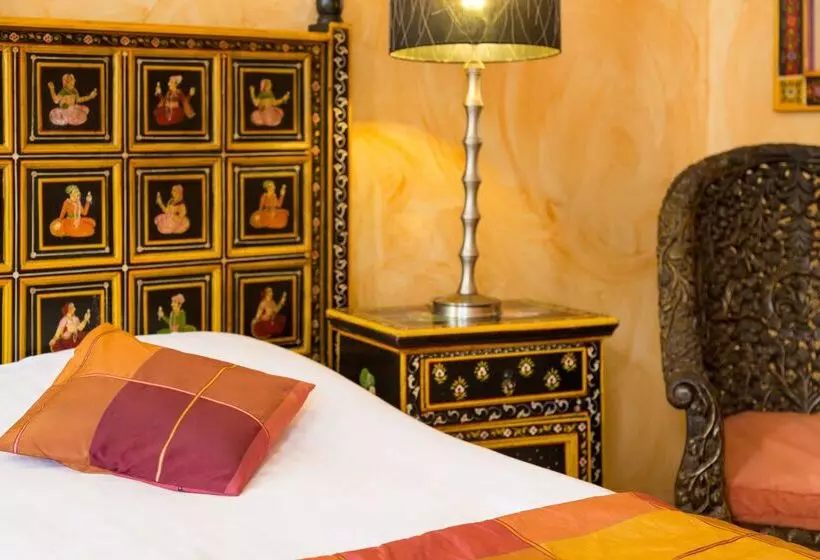 호텔 Hôtel & Spa Du Domaine Des Thômeaux, The Originals Relais