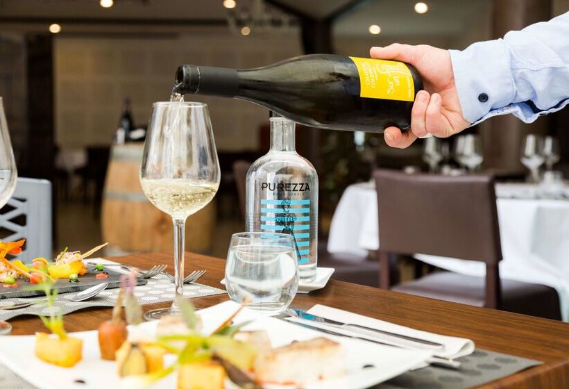 酒店 Hôtel & Spa Du Domaine Des Thômeaux, The Originals Relais