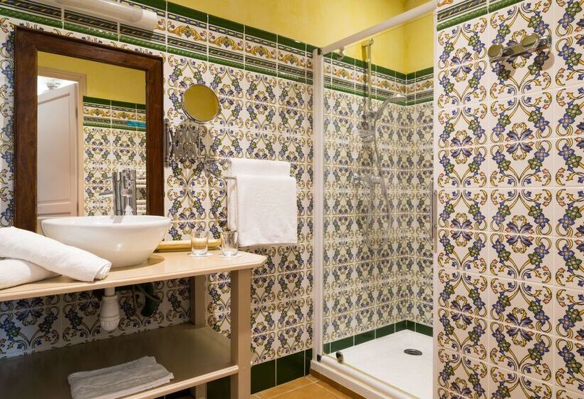 酒店 Hôtel & Spa Du Domaine Des Thômeaux, The Originals Relais