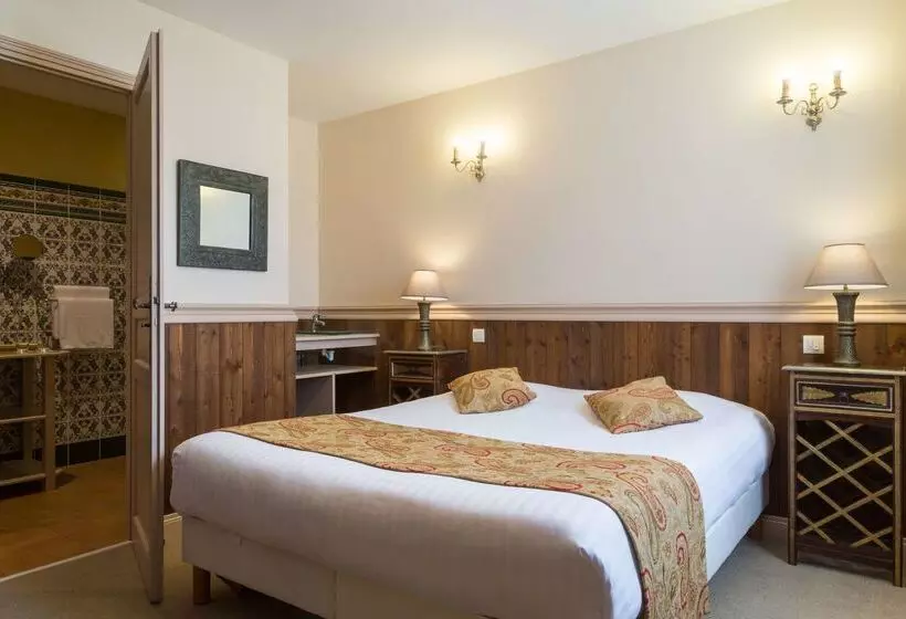 호텔 Hôtel & Spa Du Domaine Des Thômeaux, The Originals Relais