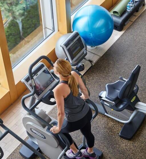 Four Seasons Hotel Hong Kong