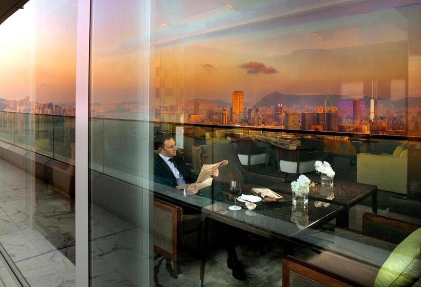 Four Seasons Hotel Hong Kong