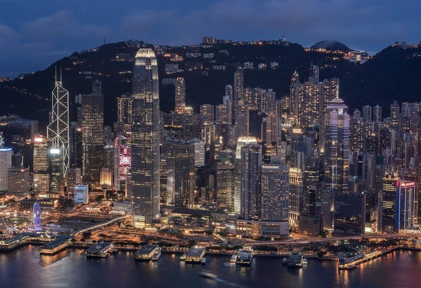 Four Seasons Hotel Hong Kong