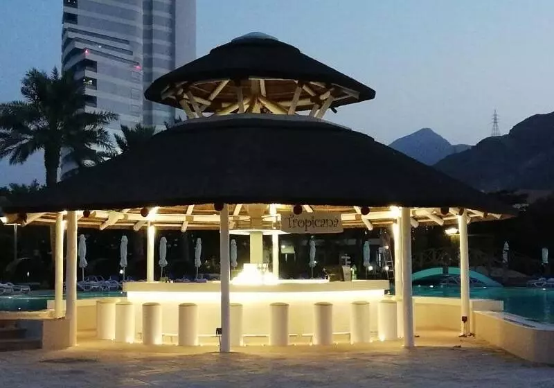 هتل Fujairah Rotana Resort & Spa   Al Aqah Beach