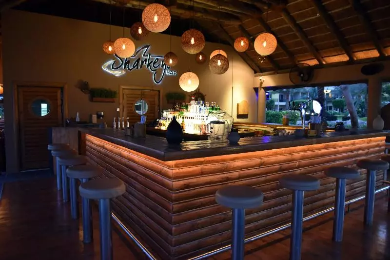 هتل Fujairah Rotana Resort & Spa   Al Aqah Beach