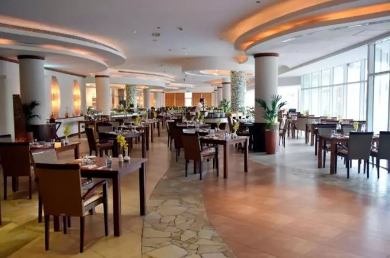 هتل Fujairah Rotana Resort & Spa   Al Aqah Beach