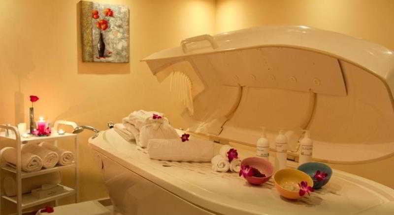 Hotel Golden Tulip Khatt Springs Resort & Spa