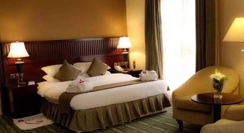 هتل Golden Tulip Khatt Springs Resort & Spa