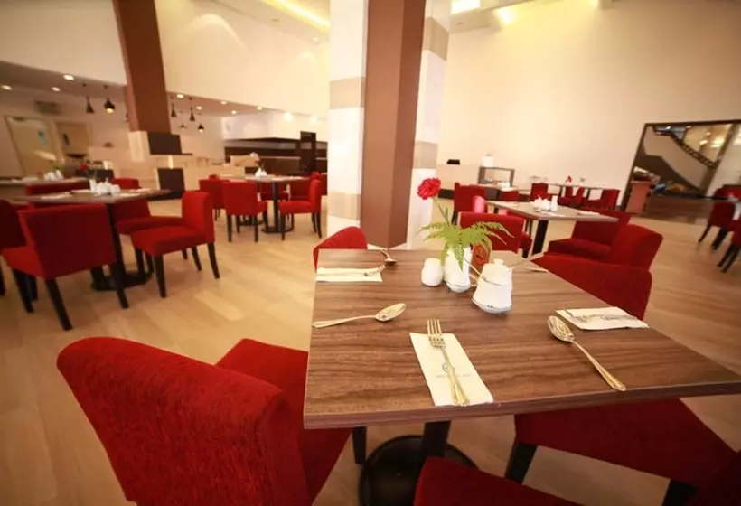 Отель Grand Riverview