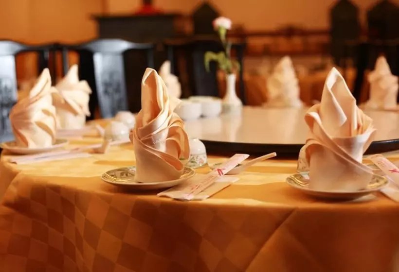 Отель Grand Riverview