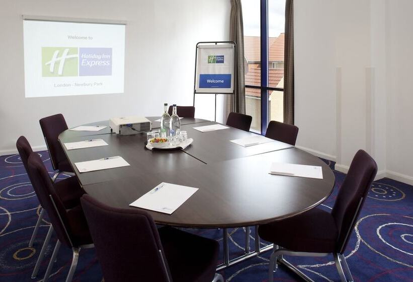 酒店 Holiday Inn Express London   Newbury Park, An Ihg