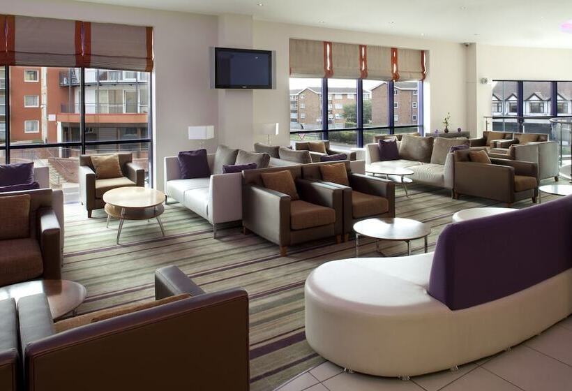 酒店 Holiday Inn Express London   Newbury Park, An Ihg