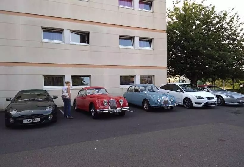 Отель Ibis Budget Le Mans Universite