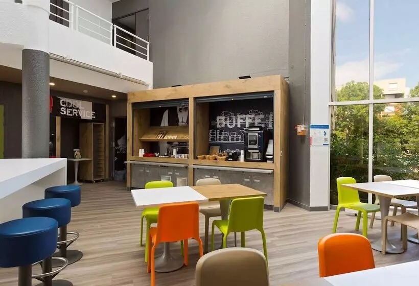 Отель Ibis Budget Le Mans Universite