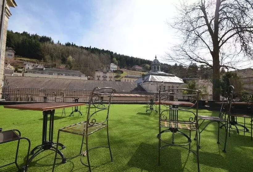 호텔 L'Empereur, sa Femme et le petit Prince