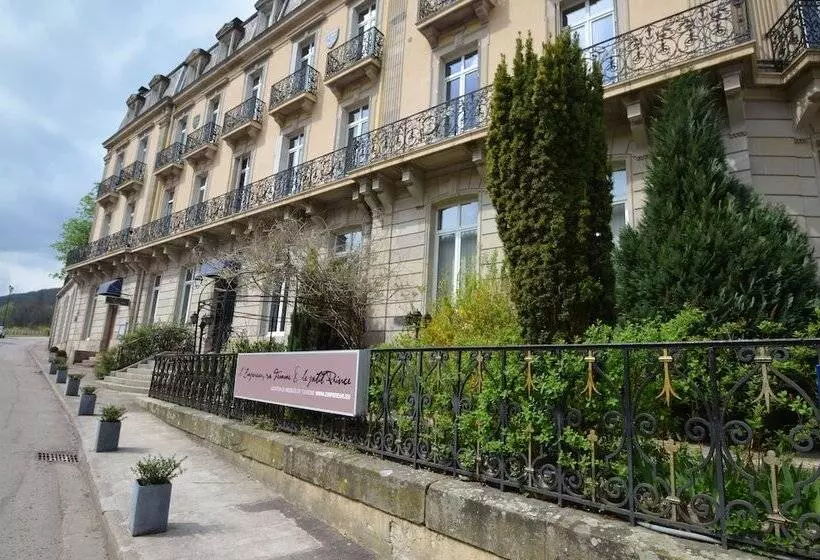 호텔 L'Empereur, sa Femme et le petit Prince