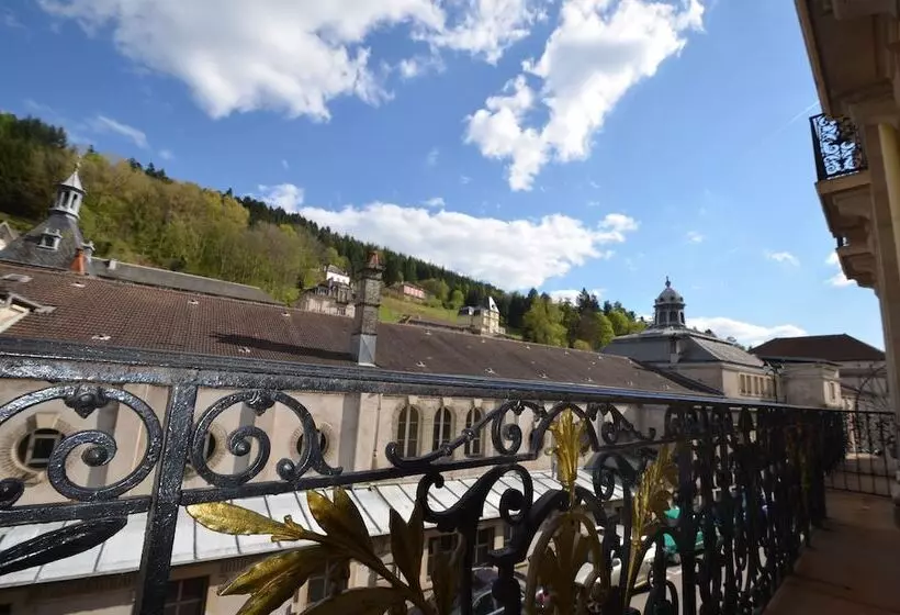 호텔 L'Empereur, sa Femme et le petit Prince