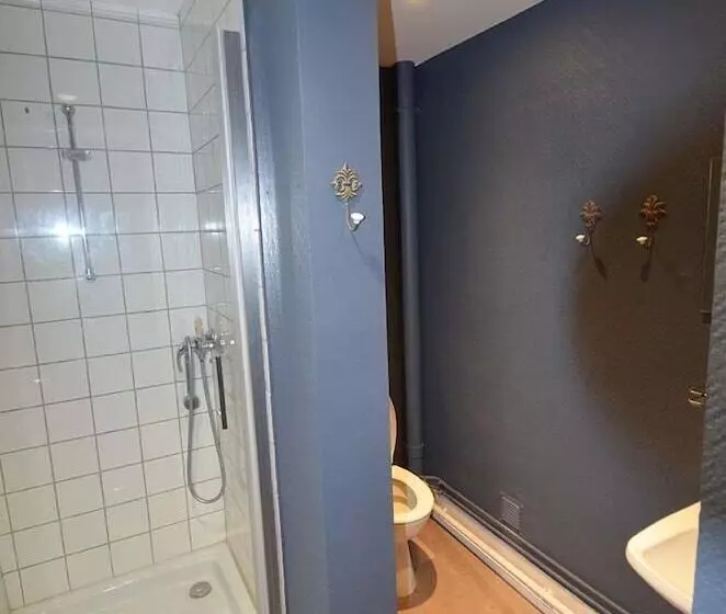 호텔 L'Empereur, sa Femme et le petit Prince