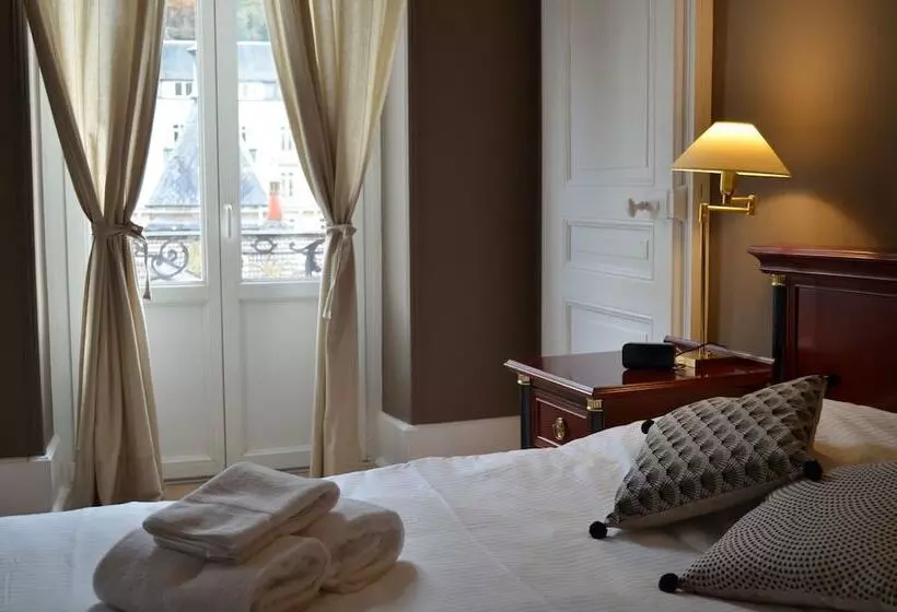 호텔 L'Empereur, sa Femme et le petit Prince