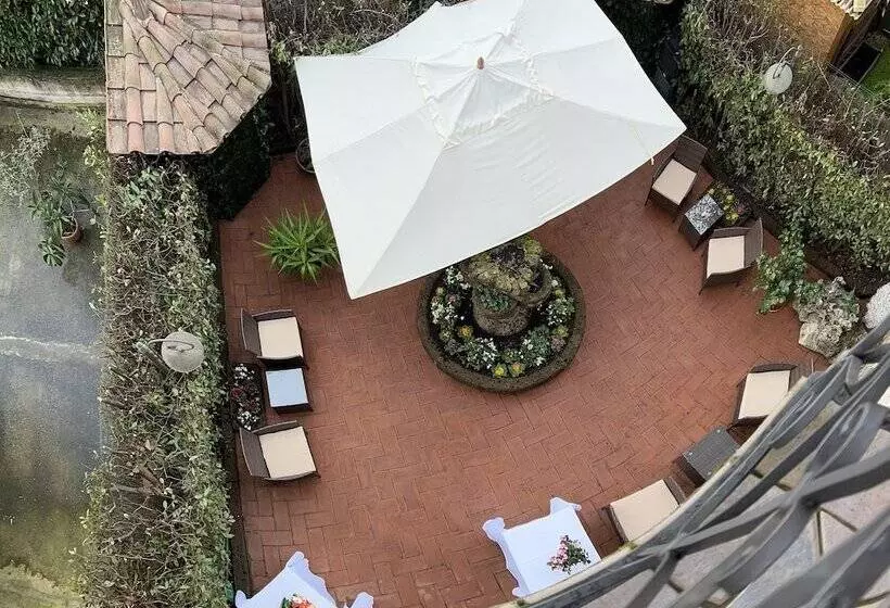 فندق Luxury Corte Di Re Artù