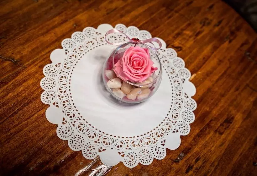 فندق Luxury Corte Di Re Artù