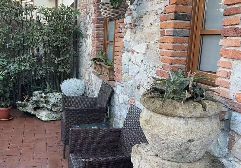 فندق Luxury Corte Di Re Artù