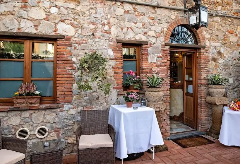 فندق Luxury Corte Di Re Artù