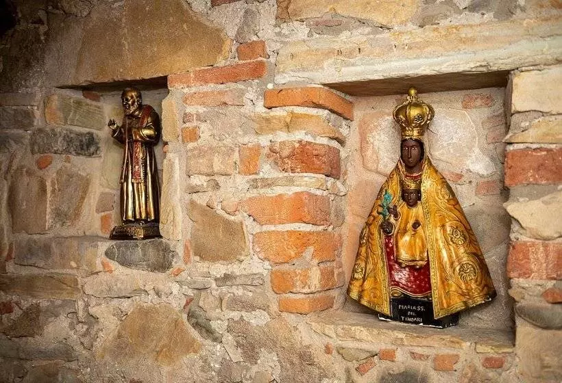 فندق Luxury Corte Di Re Artù