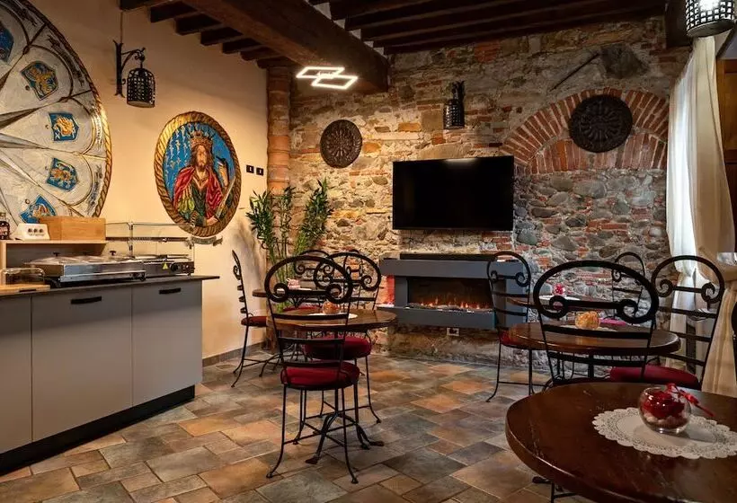 فندق Luxury Corte Di Re Artù