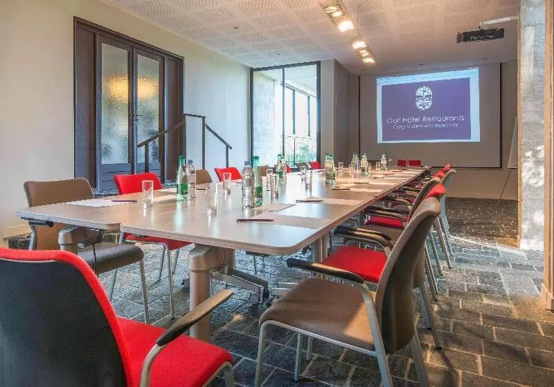 Отель Mercure Brignoles Golf De Barbaroux & Spa