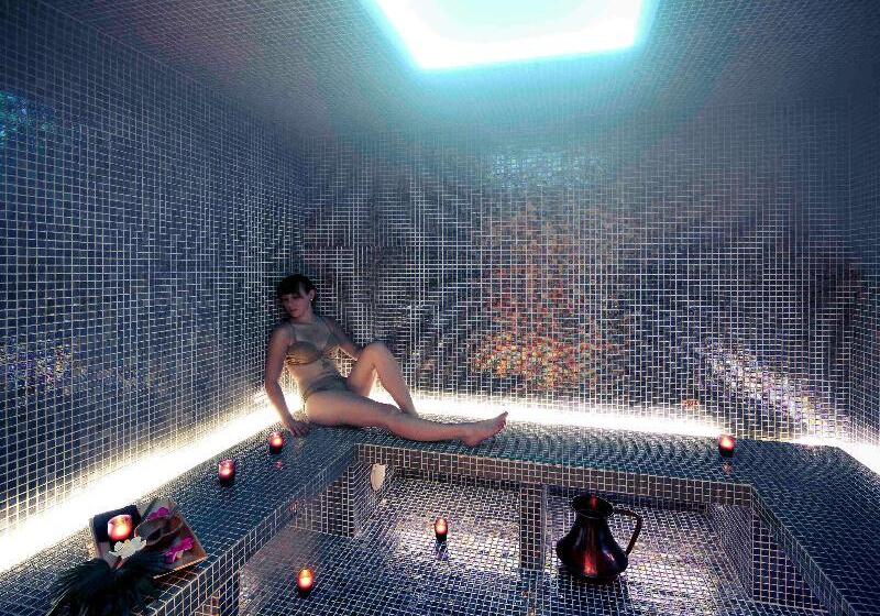 Отель Mercure Brignoles Golf De Barbaroux & Spa